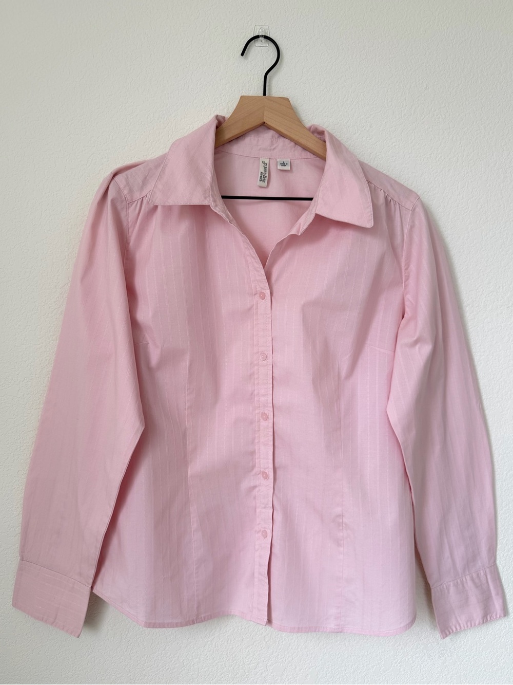St. John’s Bay Light Pink Button-Down Shirt Stretch Size L